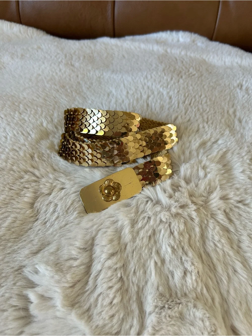 N/A shimmering gold